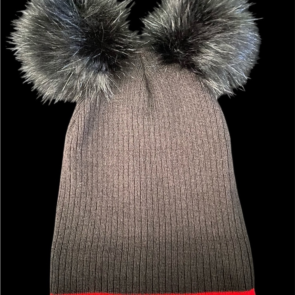 Mickey Pom Pom Beanie - Picture 3 of 5